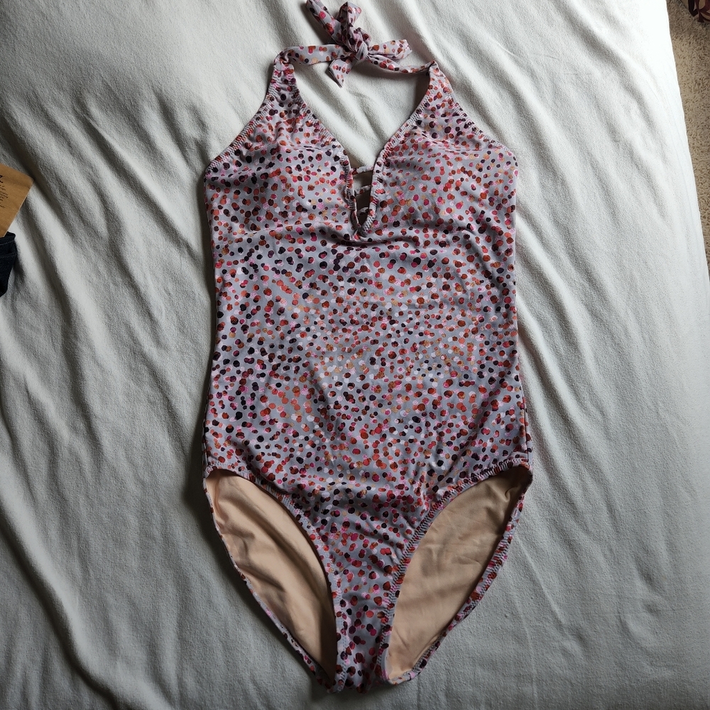 NWOT Garnet Hill swimsuit.  Size 8.  Beautiful colors and very comfortable on.